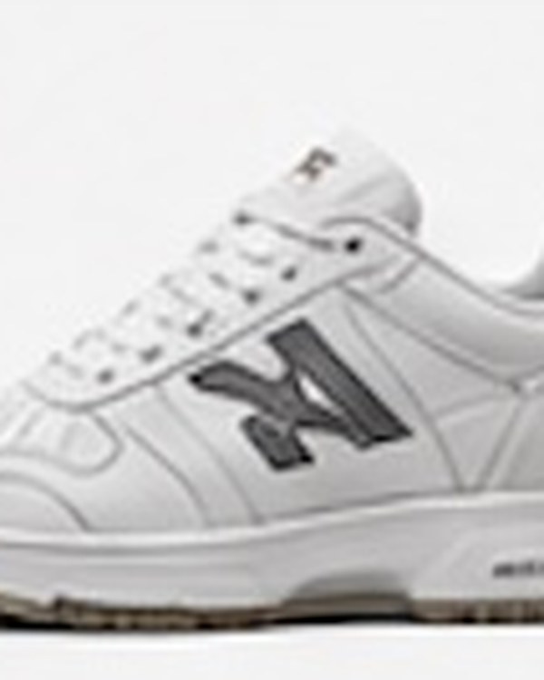 VCTR 033 · Court Sneaker