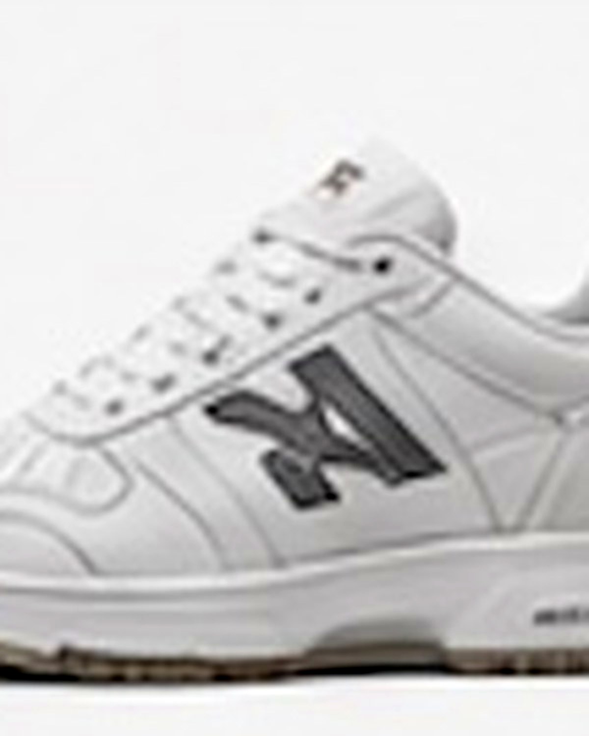 VCTR 033 · Court Sneaker